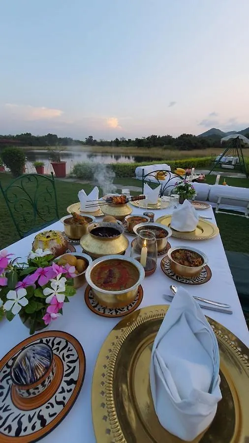 Shikarbadi Hotel - By The Lake Heritage By Hrh Group Of Hotels Udaipur